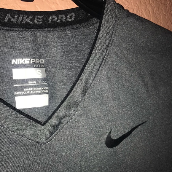 Nike fitted pro top - Picture 5 of 5